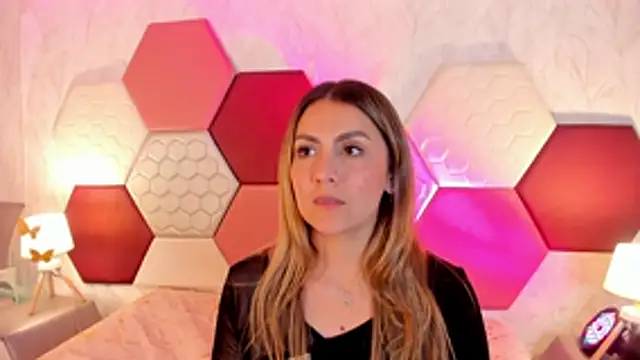 دردشة AriaRous الجنسية المباشرة