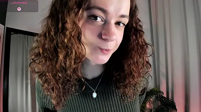 Curly_Moon লাইভ XXX চ্যাট
