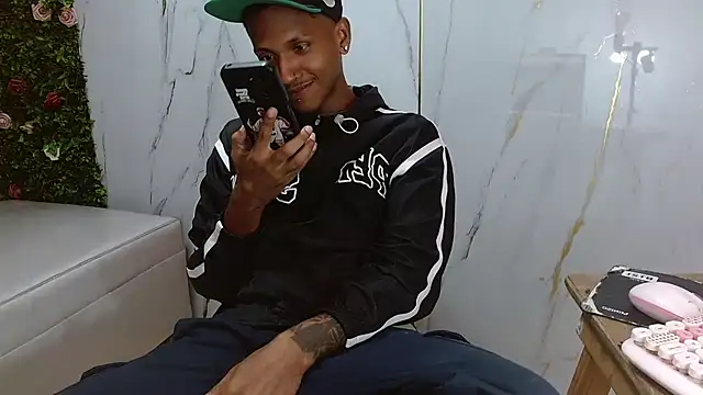 ManSant's Live XXX Chat