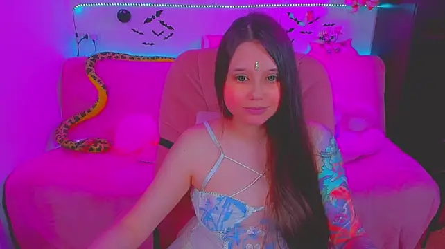 KitsunePrincess' Live XXX Chat