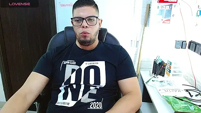 Realjoel01 লাইভ XXX চ্যাট