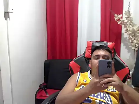 David_hot_dad's Live XXX Chat