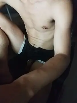 HaKaKing Adlı Modelin Canlı XXX Sohbeti