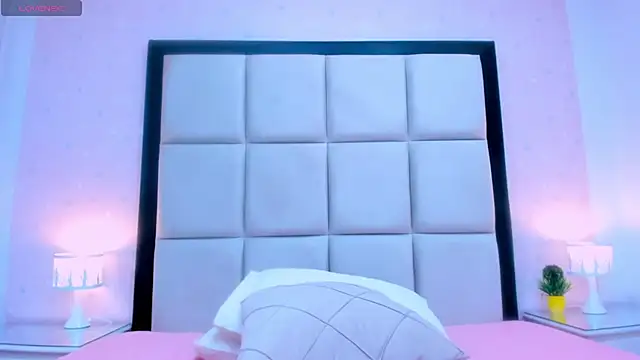 VioletGrey_'s Live XXX Chat
