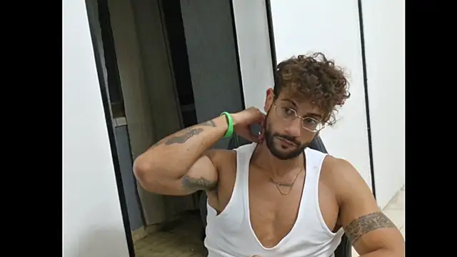 ItalianShadow Live XXX-chat