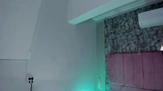 XXX chat uživo modela aliccecooper