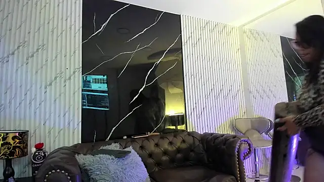XXX chat uživo modela OliviaWilliamm