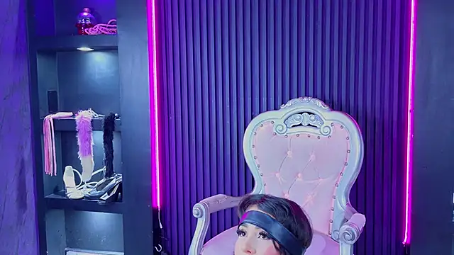 lucy_queensss: απευθείας συνομιλία ΧΧΧ
