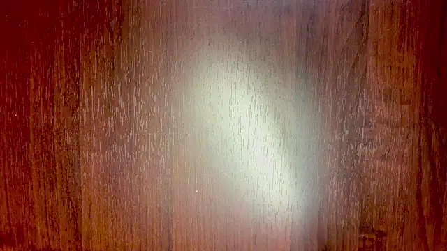 Živý XXX chat emi_less