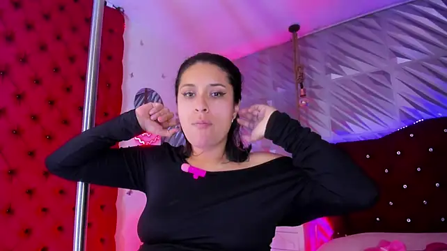 دردشة Roxanne_Han الجنسية المباشرة
