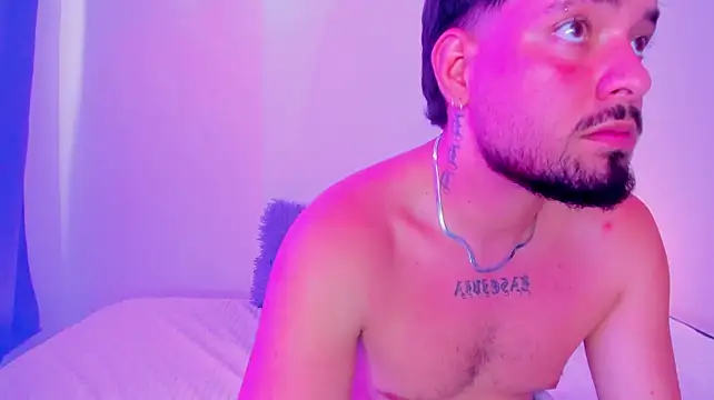 Онлайн чат XXX hector_and_aleja