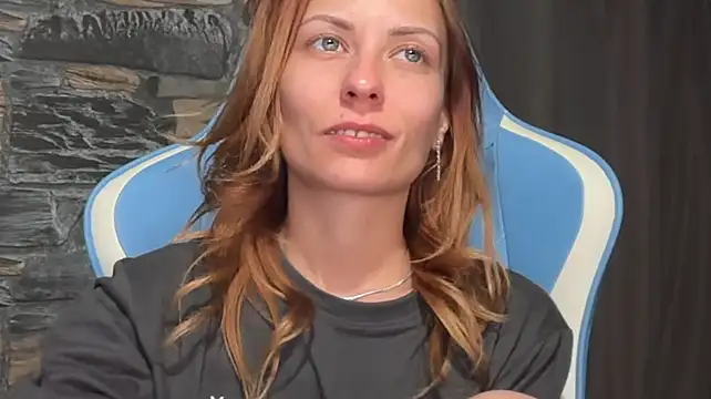 karo123421's Live XXX Chat