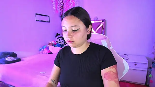 Chatroom XXX en direct de little_emma0