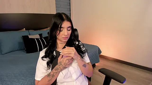 Abriil_cutee Adlı Modelin Canlı XXX Sohbeti