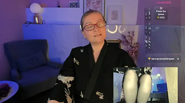 צ'אט XXX בשידור חי של Alexandra_Kind