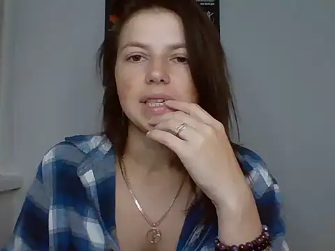 Naughty_Nata élő XXX-chatje