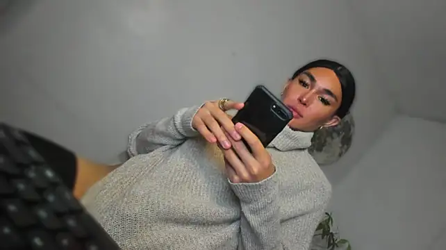 צ'אט XXX בשידור חי של MistressNextDoor_