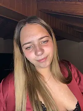 Naomi-Klein Live XXX-Chat