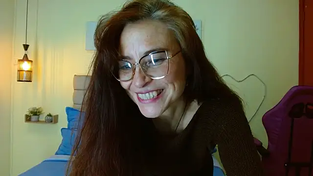 _naomi_s Adlı Modelin Canlı XXX Sohbeti