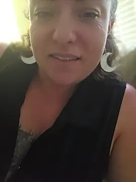 julimonroe's Live XXX Chat