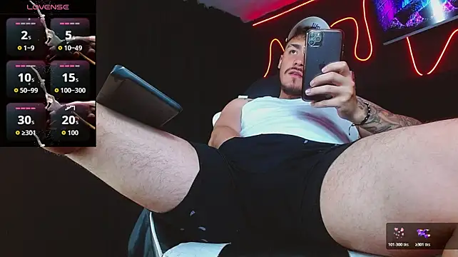 Jonhterry__ élő XXX-chatje