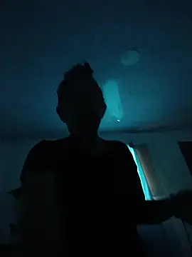 צ'אט XXX בשידור חי של Serenity_Lux