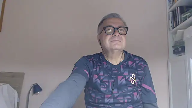 YOU6me Live XXX-chat