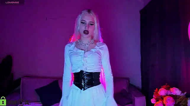 LaslyAngel Adlı Modelin Canlı XXX Sohbeti