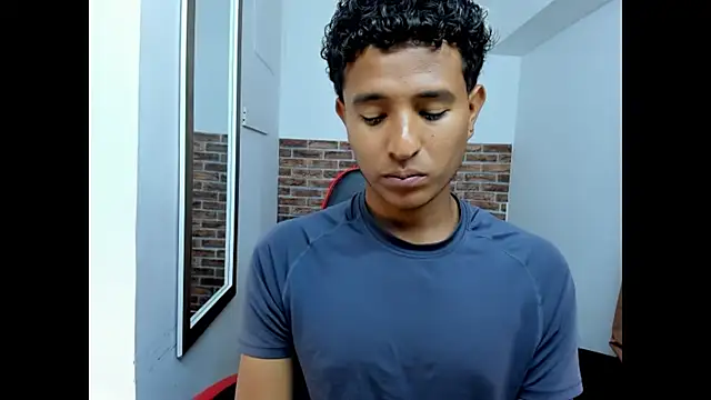 Chatroom XXX en direct de WIZARD-ALESSANDRO