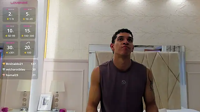 Adrien_MonteiroのライブXXXチャット