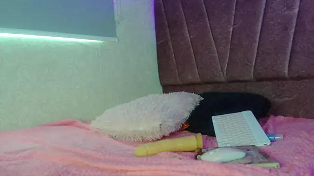 Chat +18 de Ivy_rouss ao vivo
