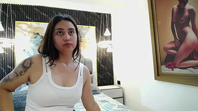 taahiira's Live XXX Chat