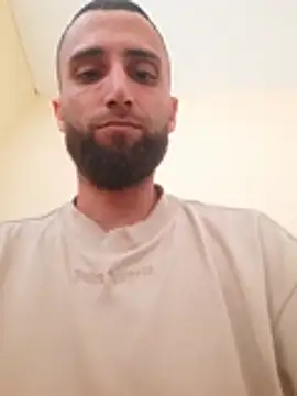 Luccareli10 Adlı Modelin Canlı XXX Sohbeti