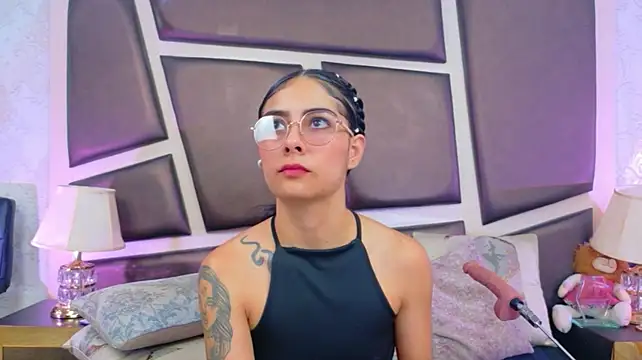 צ'אט XXX בשידור חי של NicoleEsposito