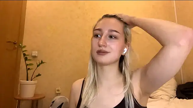 צ'אט XXX בשידור חי של LishaNuding