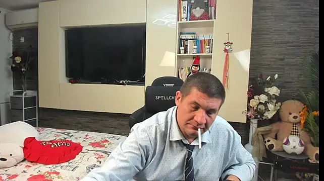 دردشة SpartacusDaddy48 الجنسية المباشرة