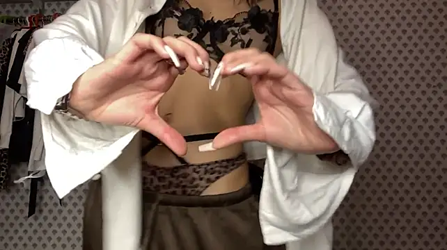Chat XXX ao vivo de ALittleSurprise