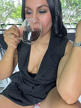 Sofia_Convers live XXX chat