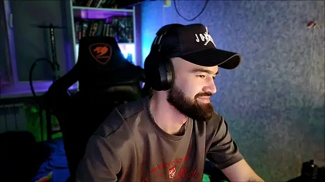 צ'אט XXX בשידור חי של _Serious_Man
