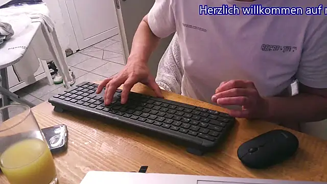 kleineshot – Naživo XXX chat