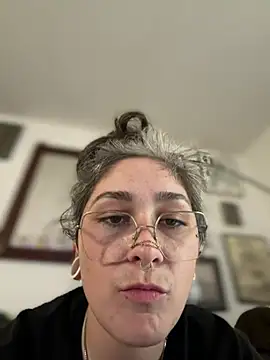 Chat +18 de Alix_Valentine ao vivo