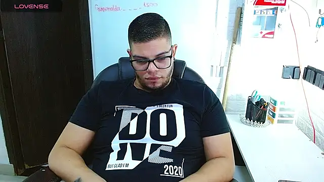 Онлайн чат XXX Realjoel01