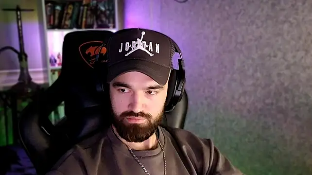 Chat +18 de _Serious_Man ao vivo