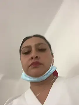 Chat +18 de Valentina1Rose ao vivo