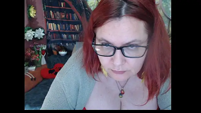 PlayfullMature Chat XXX live