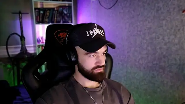 Živý XXX chat _Serious_Man
