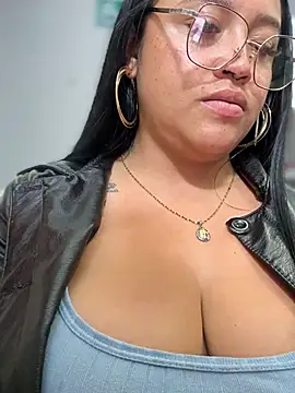 Outdoors-Mia_KhalifaのライブXXXチャット