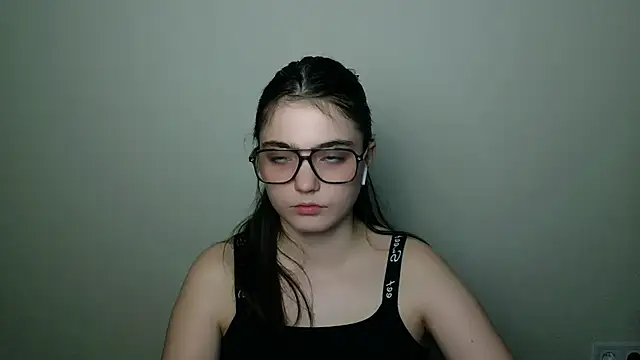 Sun_Shine__ Adlı Modelin Canlı XXX Sohbeti