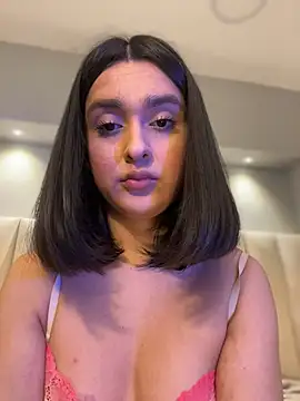 XXX chat uživo modela MiahWindsor