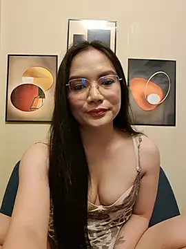 XXX chat uživo modela SweetJewel